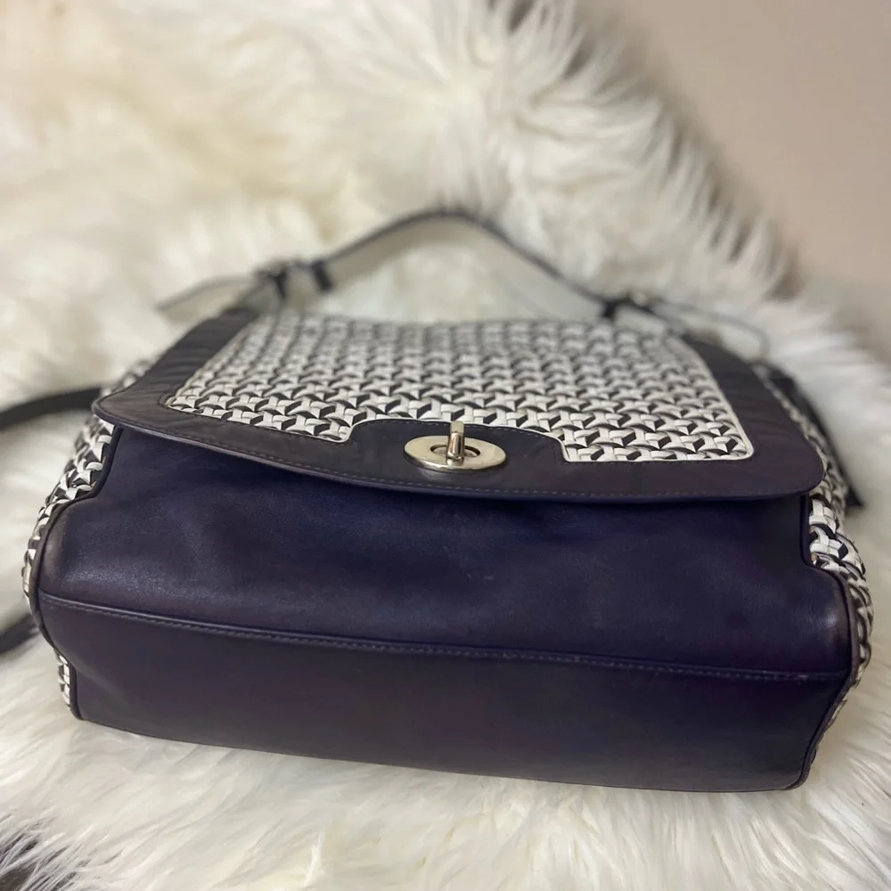 Coach Cream and Blue Shoulder Bag - Picture 6 of 13